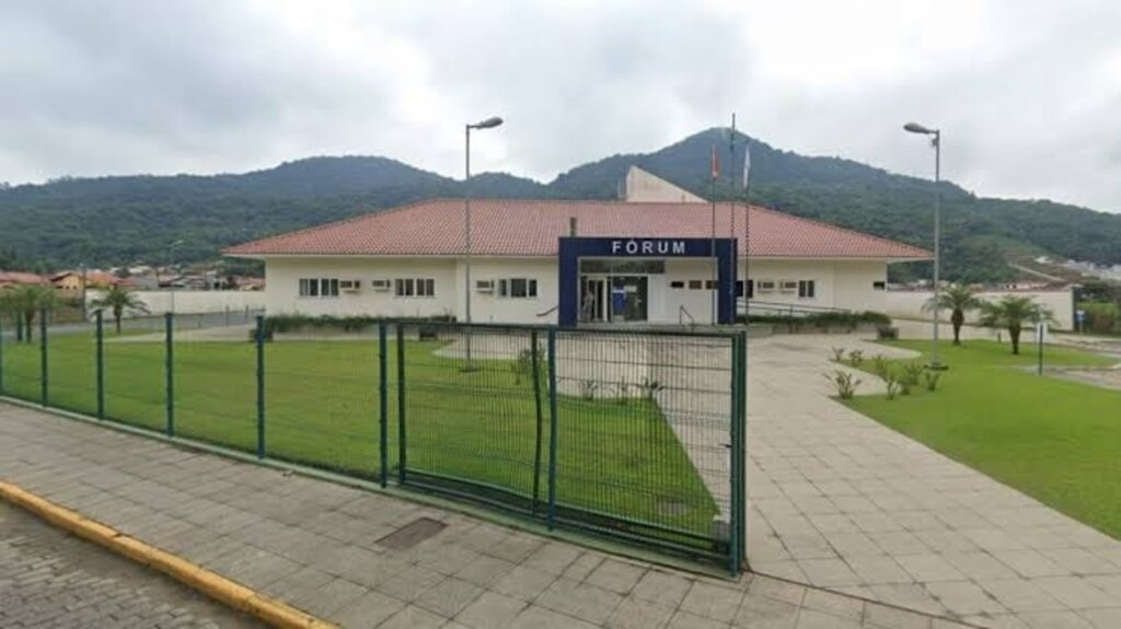 Pais de criança morta por erro em diagnóstico médico serão indenizados em R$ 100 mil em SC