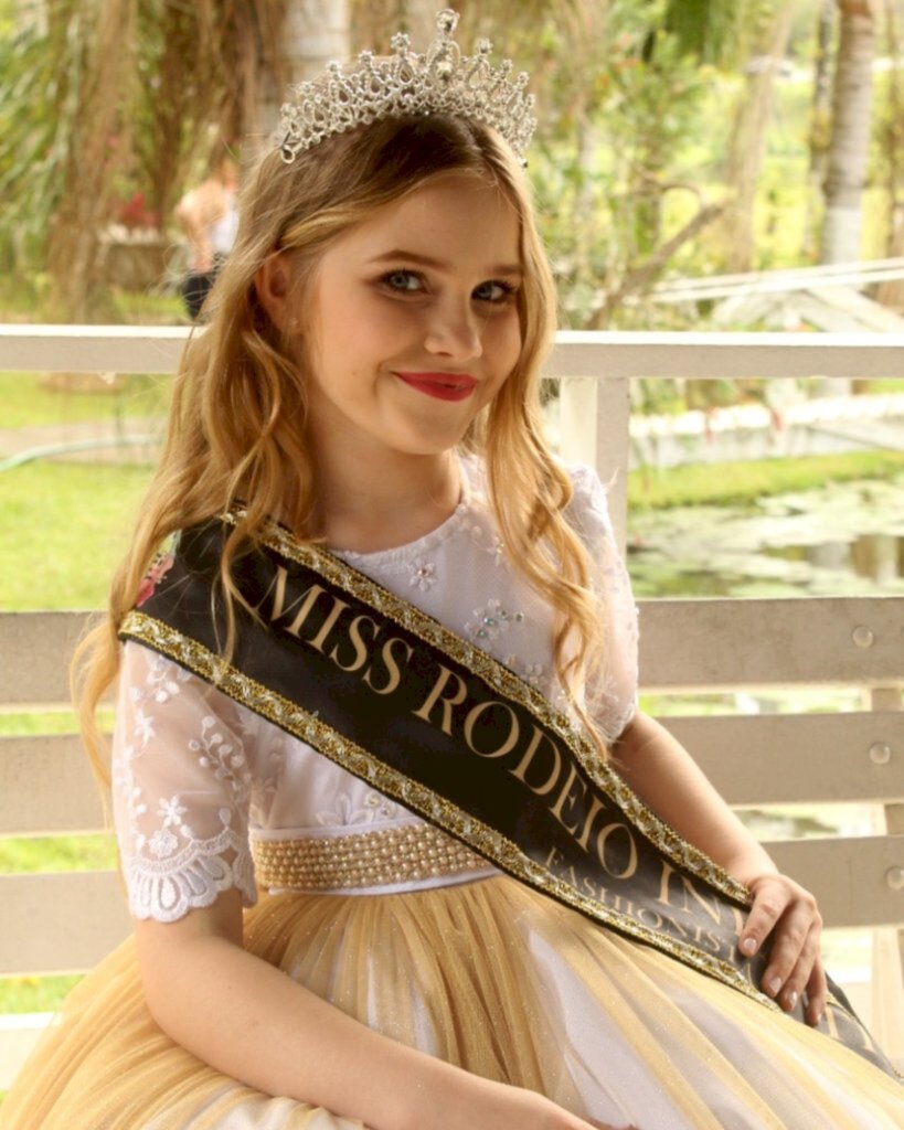 Representante de Rodeio é eleita Miss Santa Catarina Infantil
