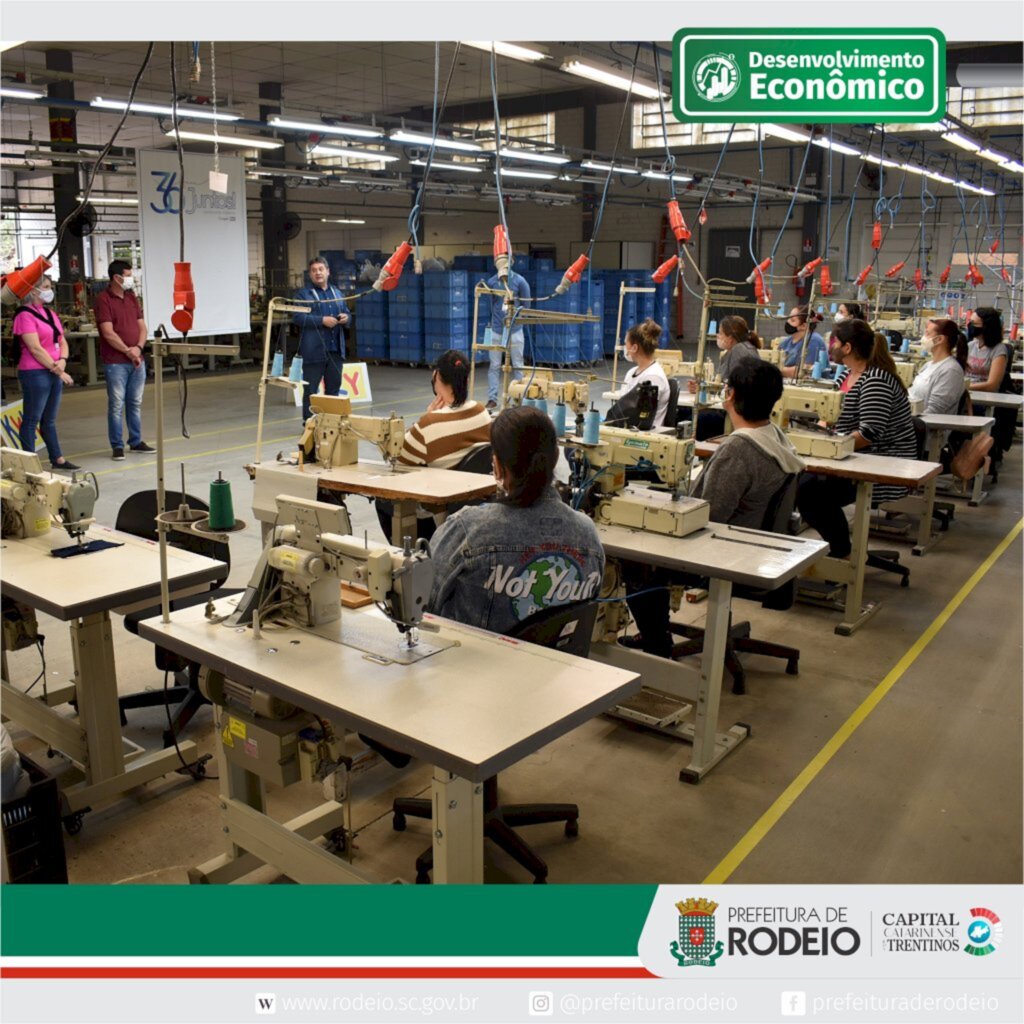 AULA INAUGURAL DO CURSO GRATUITO DE COSTURA BÁSICA INDUSTRIAL