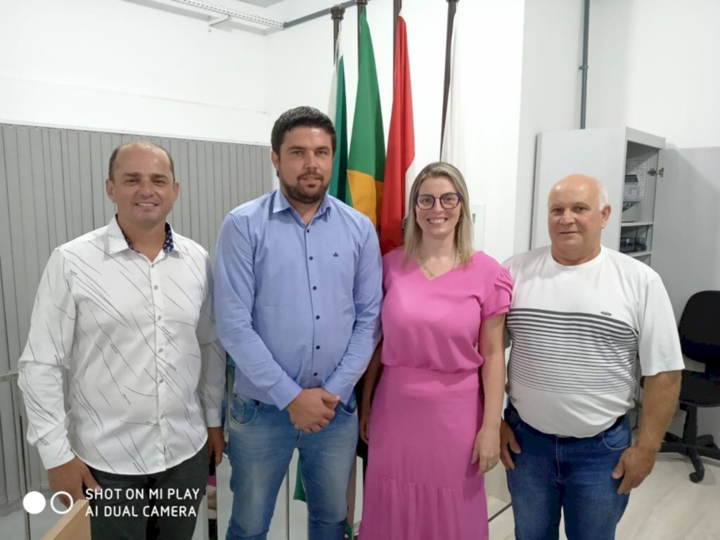 Câmara de Vereadores de Rodeio, elege Mesa Diretora para o ano de 2022.