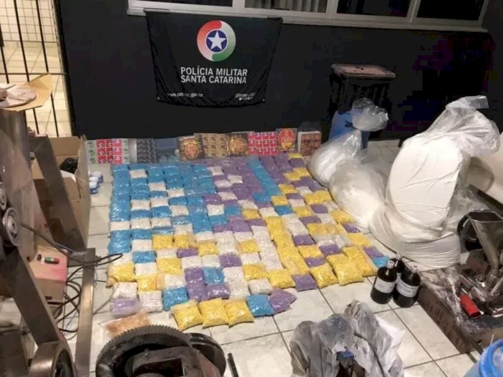 Festas rave clandestinas levaram PM a apreensão histórica de drogas sintéticas em SC