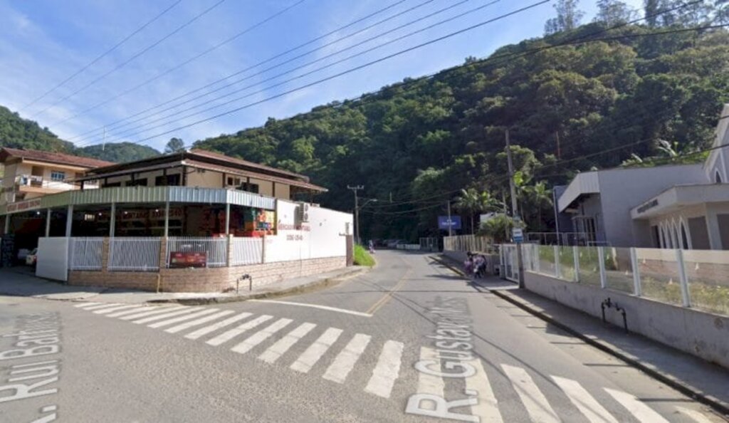 Mulher denuncia o próprio irmão por abusar da filha de 14 anos em Blumenau