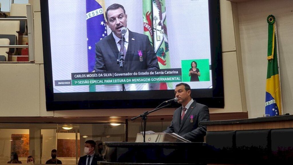 Carlos Moisés fala sobre investimentos históricos para SC em ida à Alesc