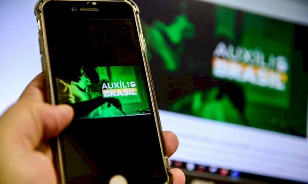 Caixa paga hoje Auxílio Brasil para beneficiários com NIS final 5 O benefício é de, no mínimo, R$ 400 por família