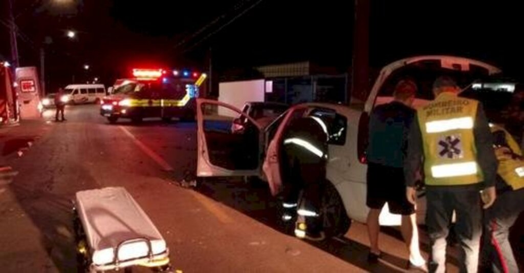 Cinco pessoas ficam feridas após acidente de carros em Timbó