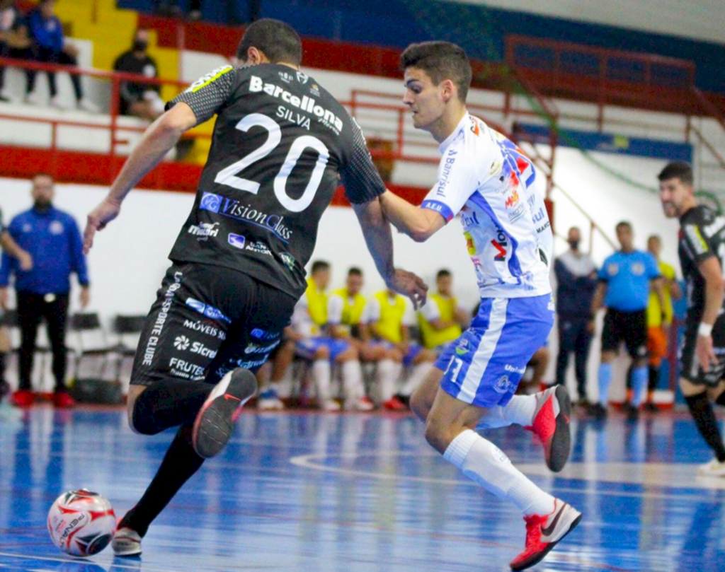 Uruguaianense perde em casa para o Lagoa Futsal