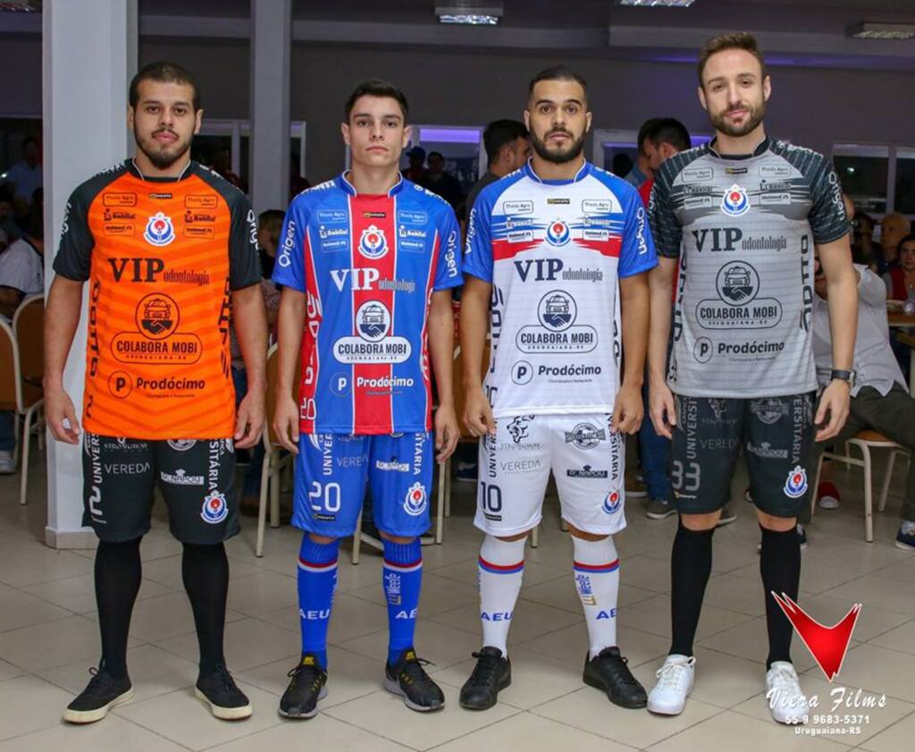 AEU apresenta elenco e novos uniformes para torcida e imprensa