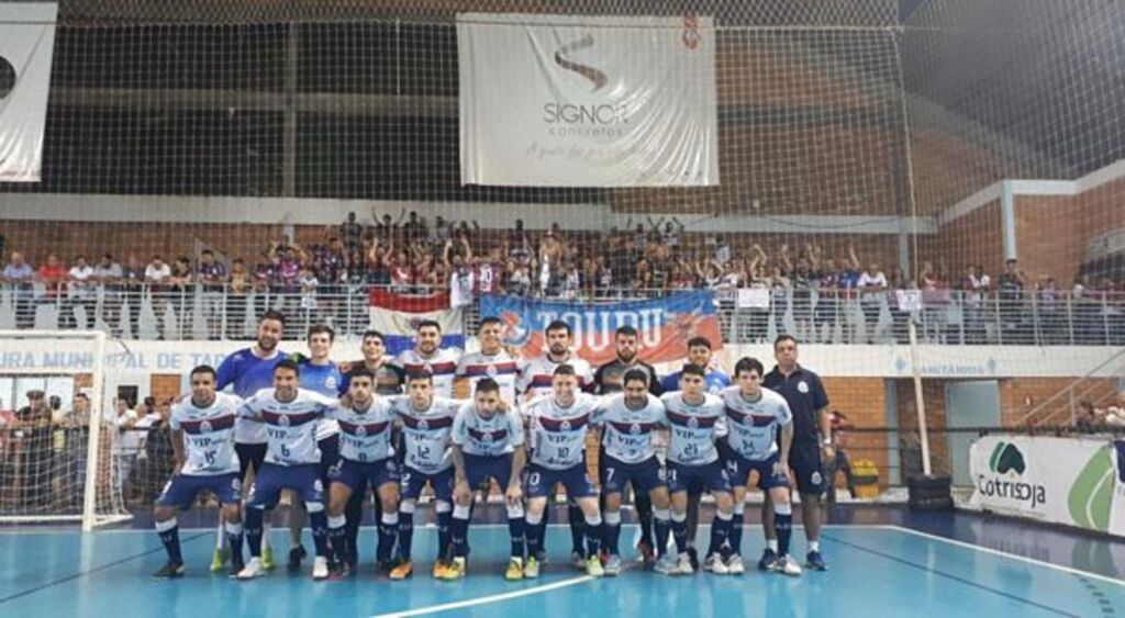 AEU vence o América e está entre as quatro melhores equipes do futsal gaúcho