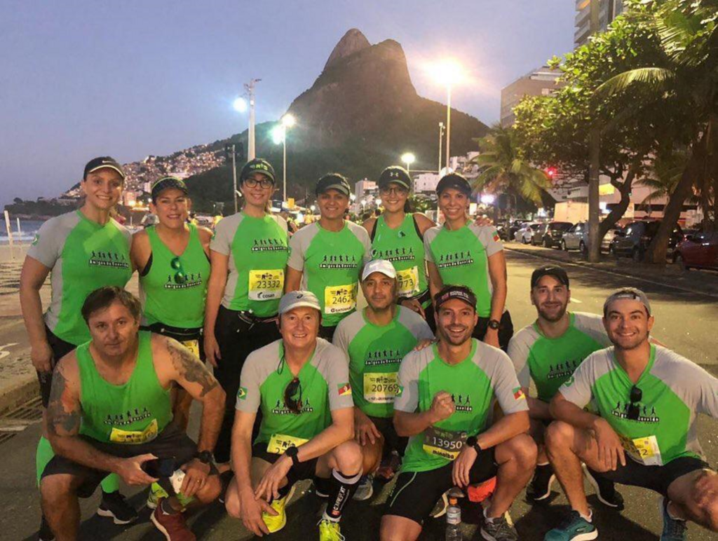 Divulgação - Atletas da equipe Amigos da Corrida que participaram dos 21 km