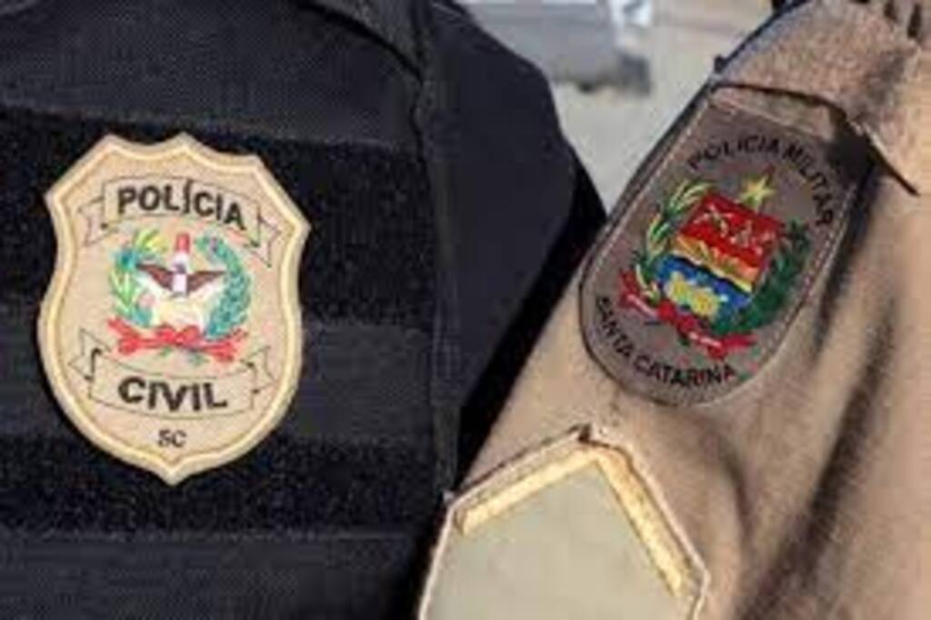 Polícias Civil e Militar cumprem mandados de busca e apreensão e conduzem indivíduo por posse de drogas