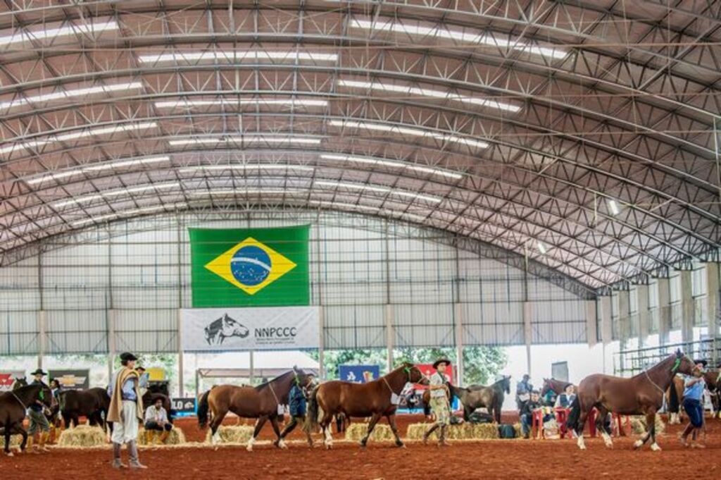 Expolondrina recebe Exposição Passaporte do Cavalo Crioulo