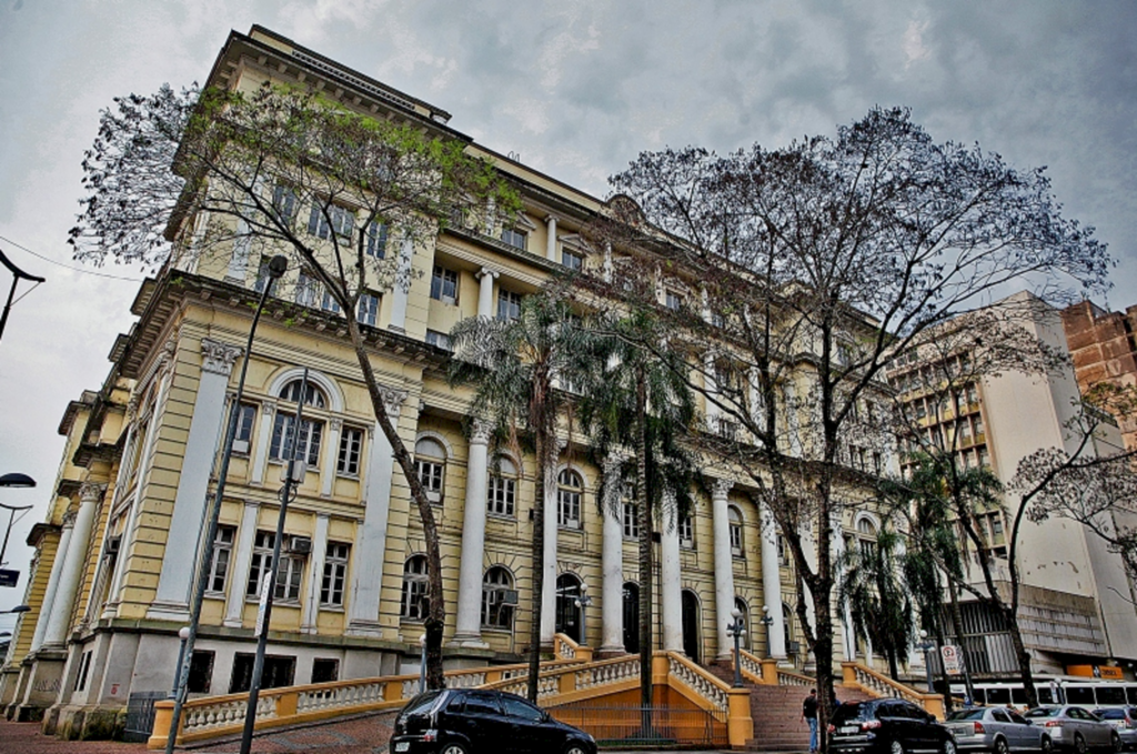 Governo do Estado muda discurso e aposta na recuperação financeira