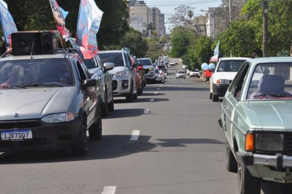 Carreata do Balaka ocupa ruas de Uruguaiana