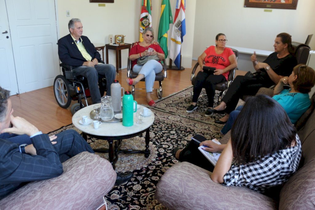 Câmara recebe visita da Presidente do Comdicau