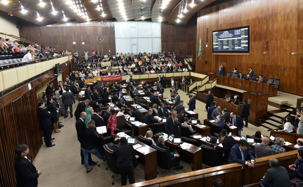 Aprovada prorrogação de contratos temporários no Estado