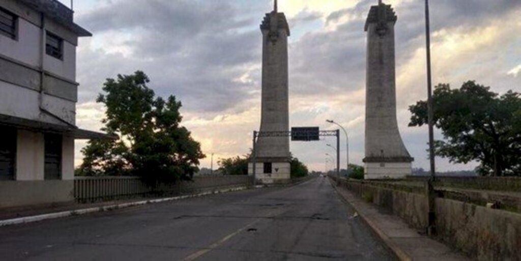 Tráfego de veículos é liberado nos dois sentidos