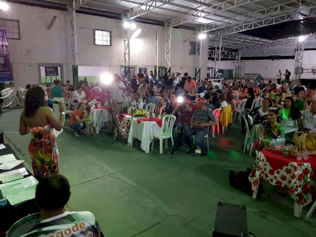 Foto Grupo Conexão Rio - Uruguaiana - Nas edições anteriores a festa foi comemorada na sede das escolas