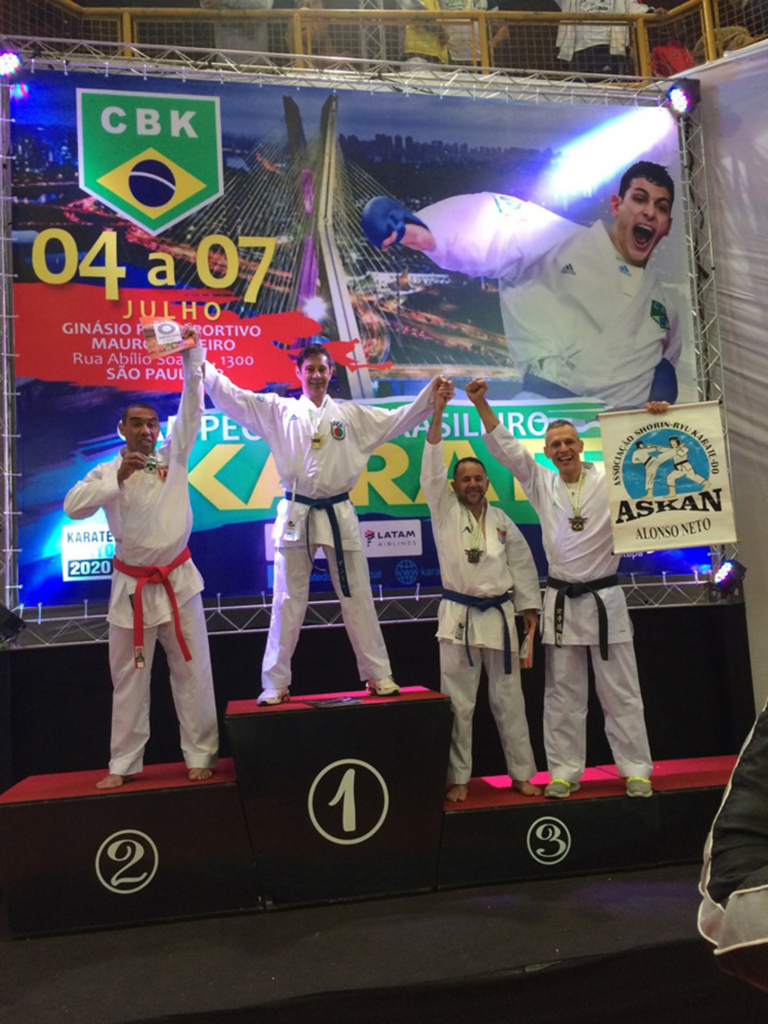 Atleta canoinhense se classifica para final do Campeonato Brasileiro de Karatê