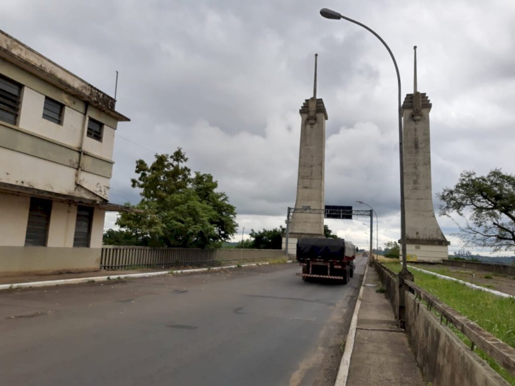 Movimento na Ponte Internacional é praticamente zero