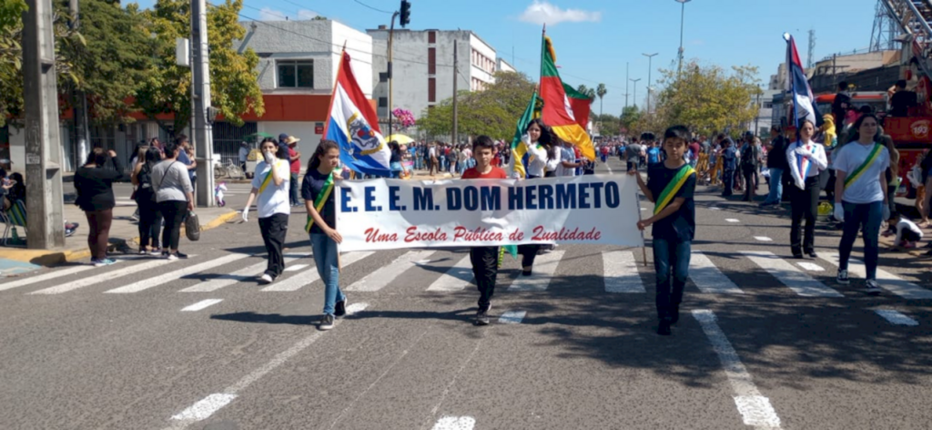 Desfile das escolas marca o Dia da Independência