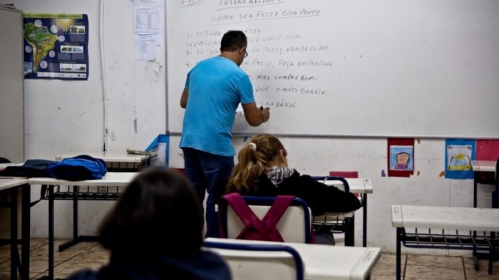 Estado confirma pagamento de reajuste do completivo de professores