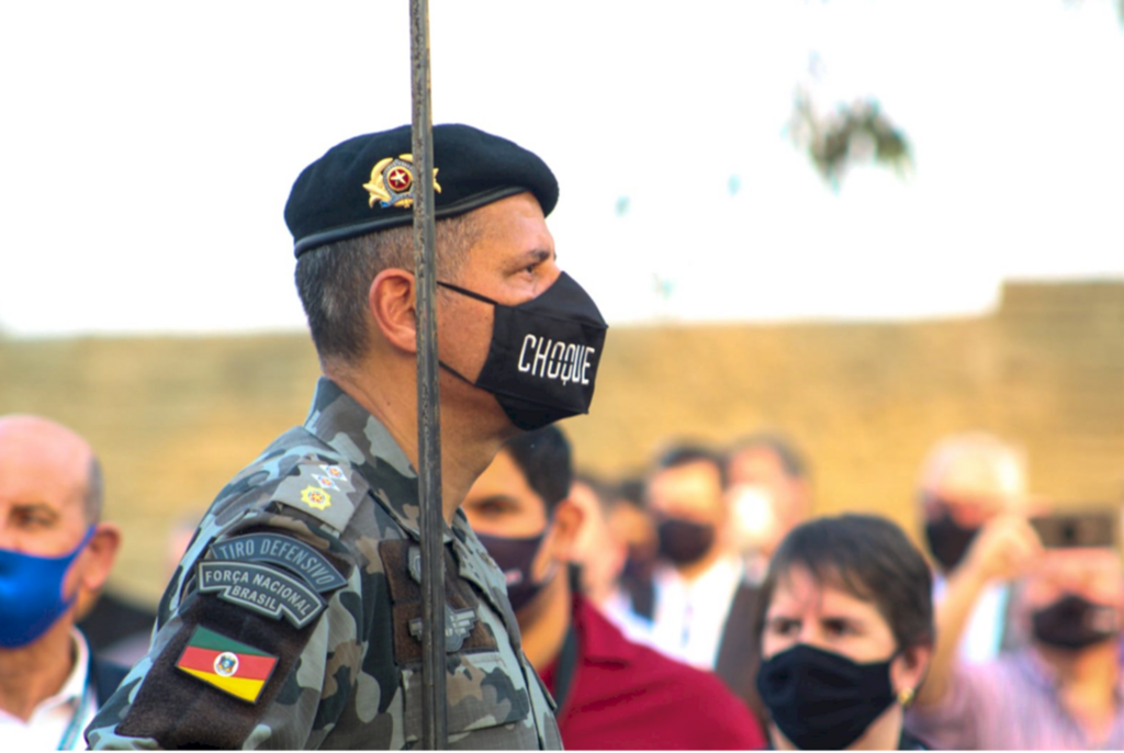 Oito estados enviam policiais para Brasília