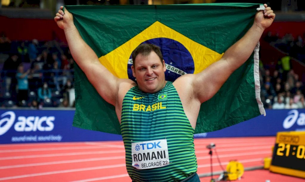 Catarinense Darlan Romani conquista título mundial indoor de arremesso de peso