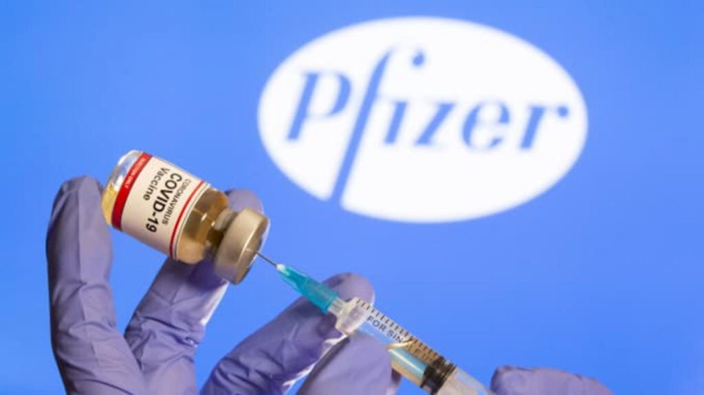 Vacina bivalente da Pfizer aguarda aprovação no Brasil