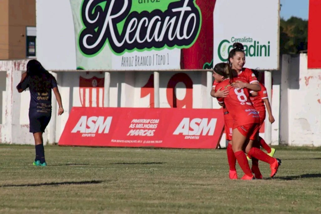 Índias vencem Anjos em amistoso