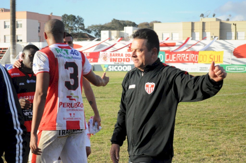 Badico não é mais o técnico do Guarany