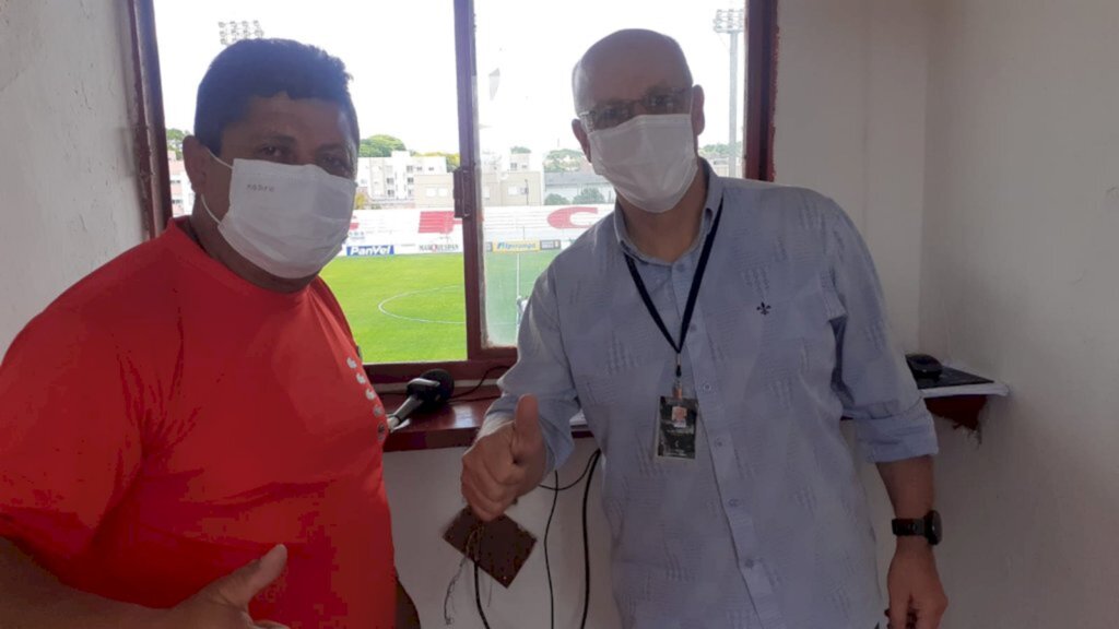 Luciano Madeira - Geraldo Saliba e Telmo Carvalho durante a jornada esportiva da Rádio Cultura