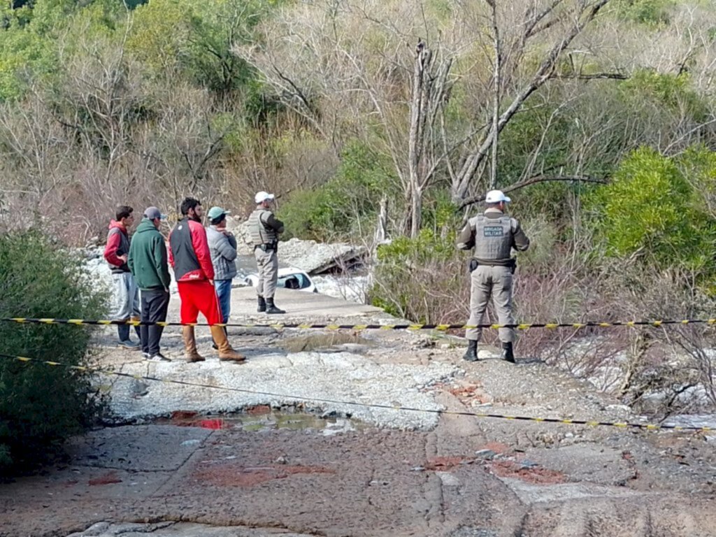 Homem permanece desaparecido em arroio