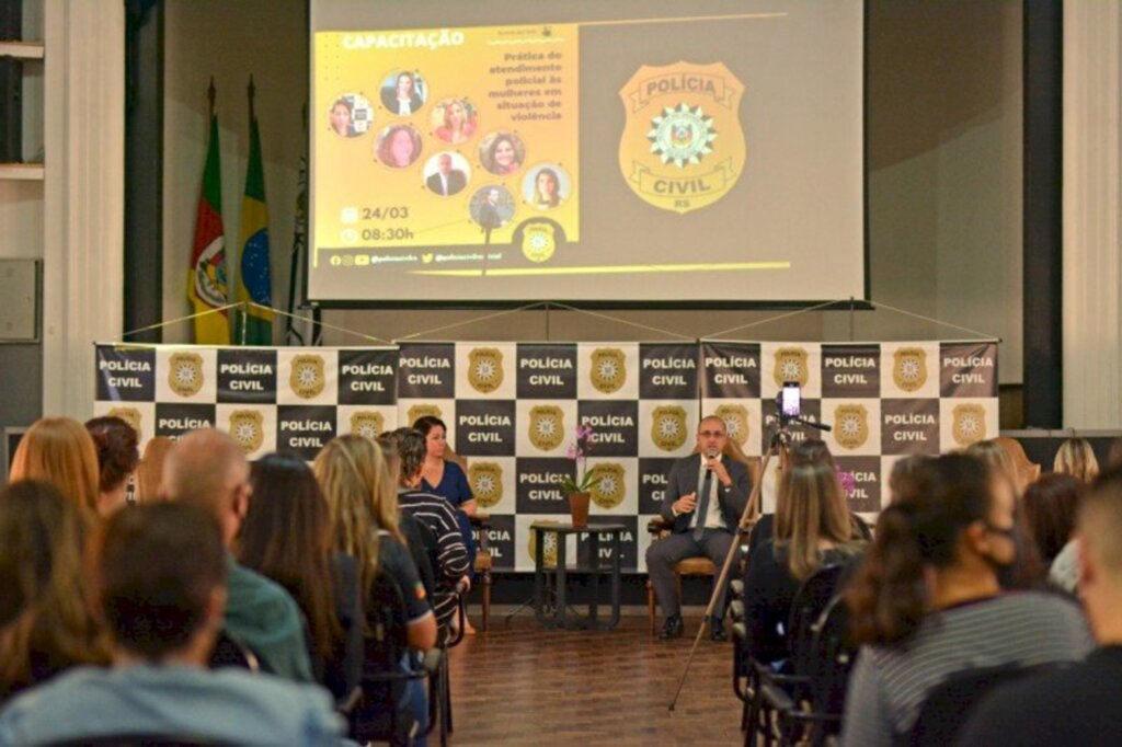 Raquel Barcellos/Especial FS - Capacitação reuniu servidores de todo o Estado