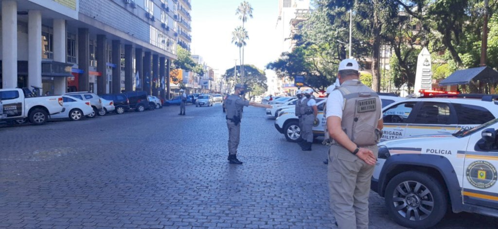 Márcia Sousa - Ato foi realizado na Sete de Setembro em frente a praça Silveira Martins