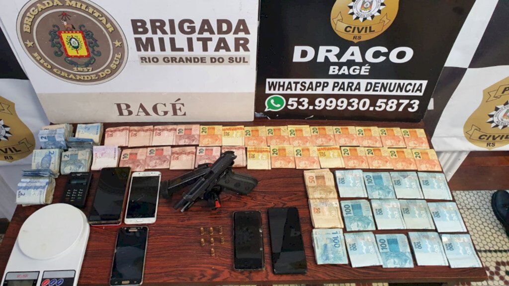 Operação policial apreende droga sintética, arma e dinheiro