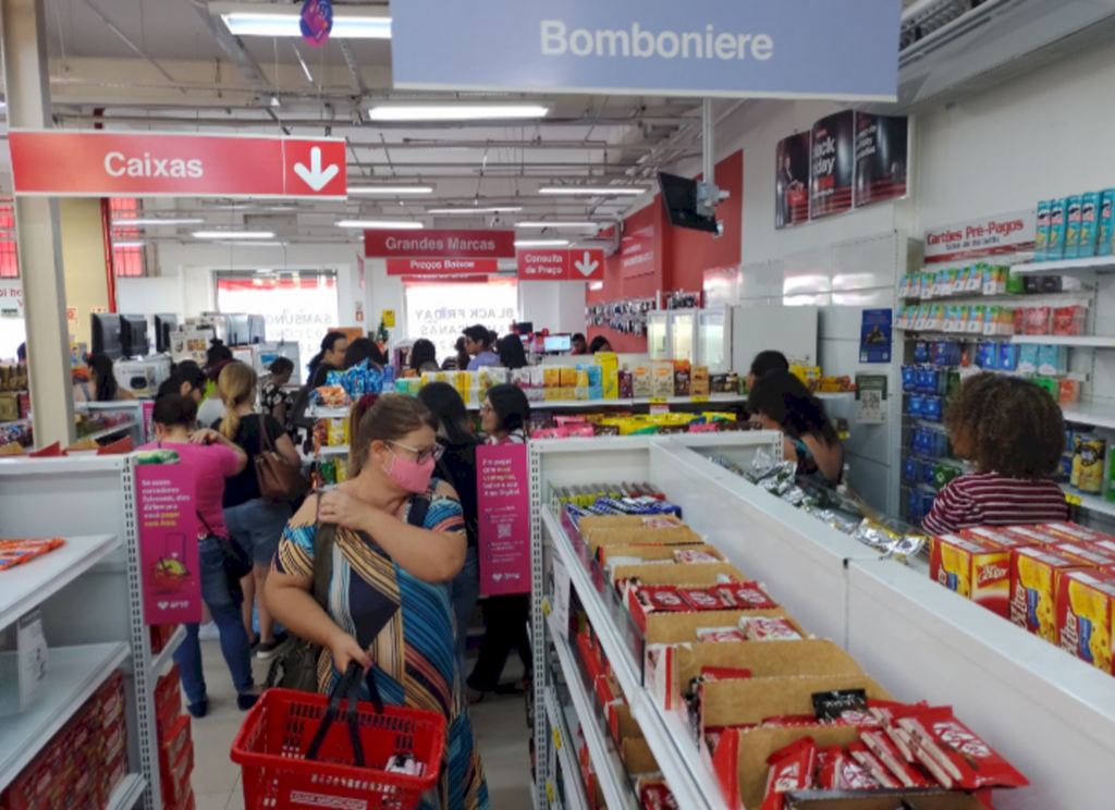 Black Friday mobiliza consumidores nas lojas do centro