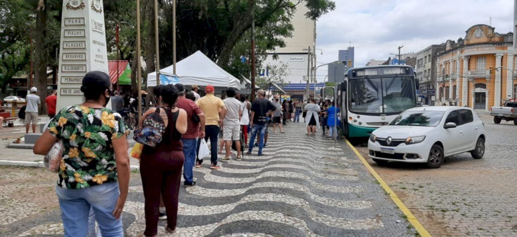 Vacinação ocorre neste sábado no Coreto