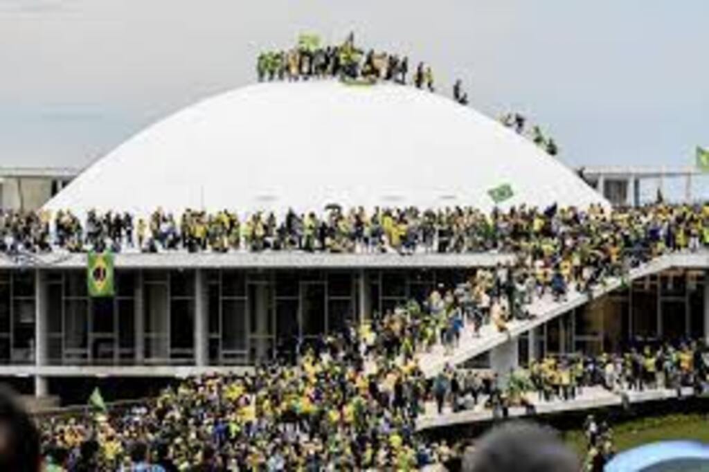 Manifestantes reclamam de condições da cadeia