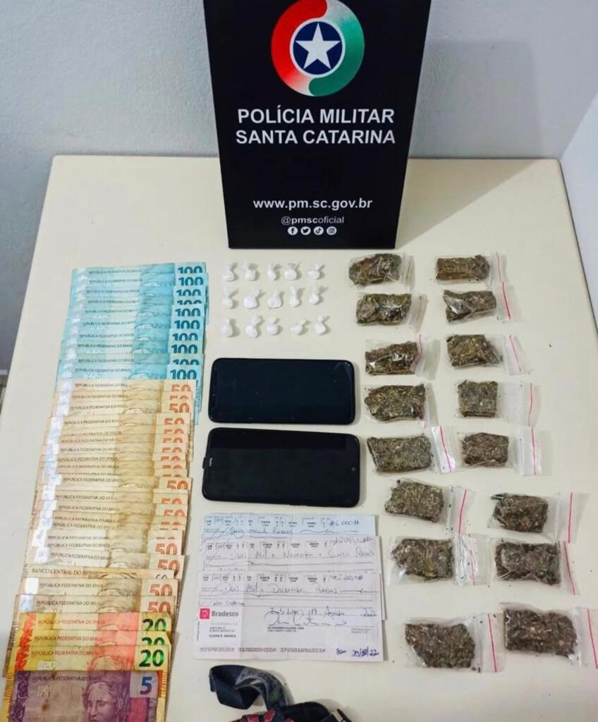 Homem é preso pela PM por tráfico de drogas e corrupção de menores