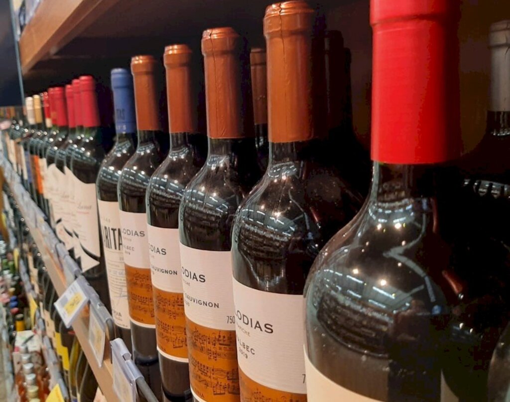 Mercados apostam na venda de vinhos neste domingo