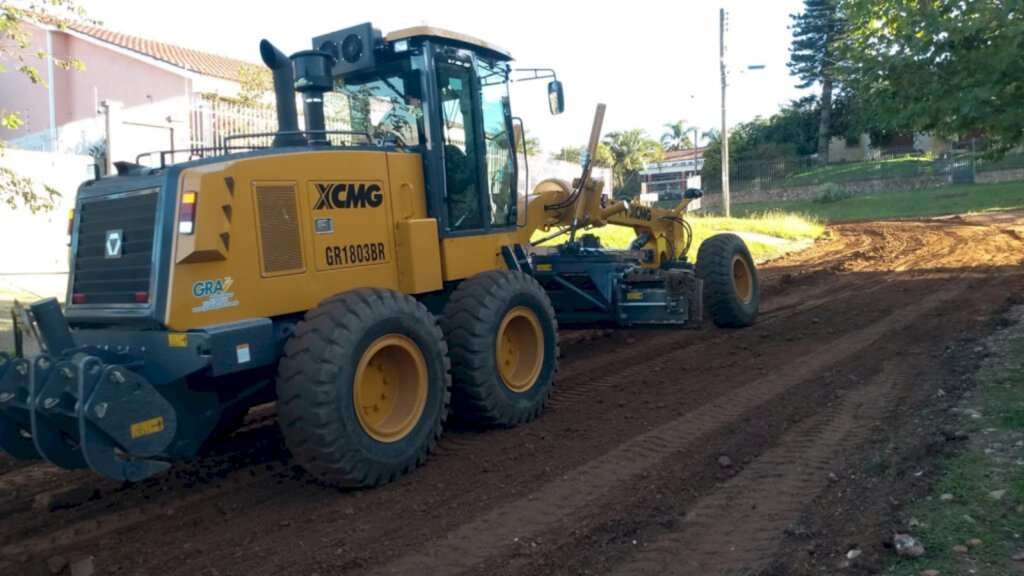 Divulgação - Município colocou novo maquinário nas vias públicas