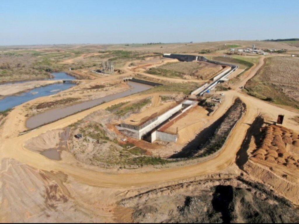 Divulgação - Visão aérea da obra da Barragem de Taquarembó