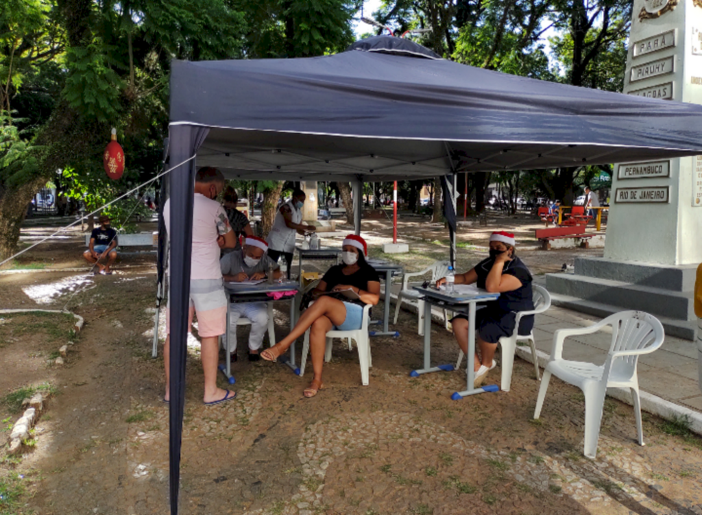 Vacinação na praça segue até dia 30 e pode ser estendida