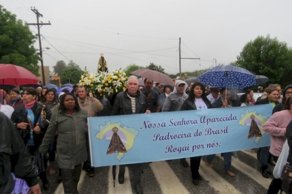 Bageenses reverenciam padroeira do Brasil