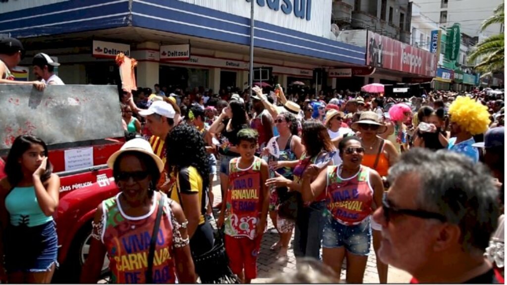 Bagé poderá ter Carnaval com blocos baseado em Porto Alegre