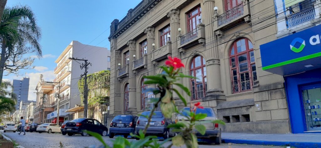 Teatrólogos defendem Comercial como complexo e não teatro municipal