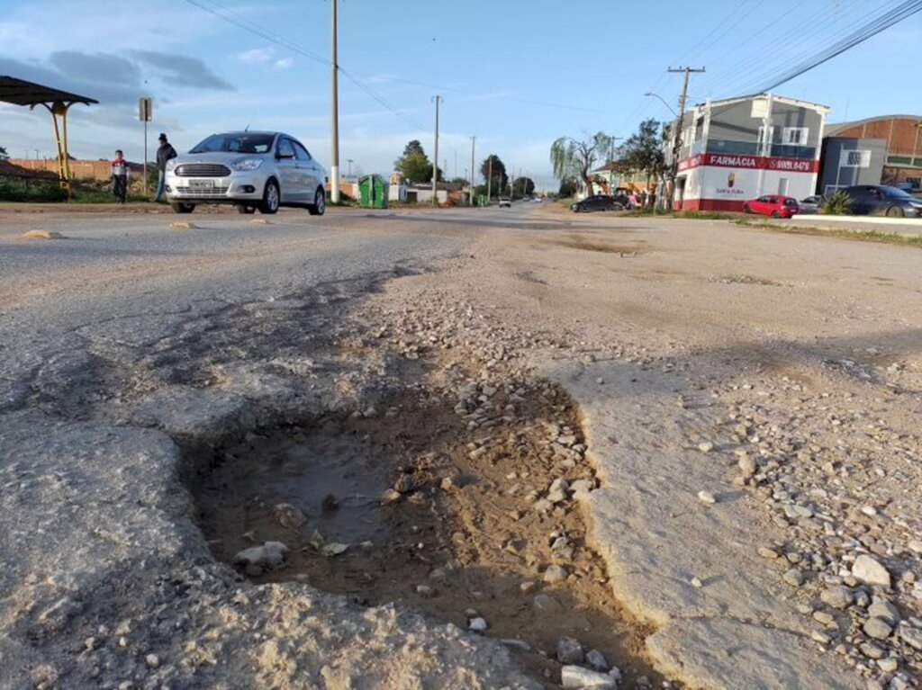 Niela Bittencourt - Mais de 300 milímetros castigaram vias em toda a cidade