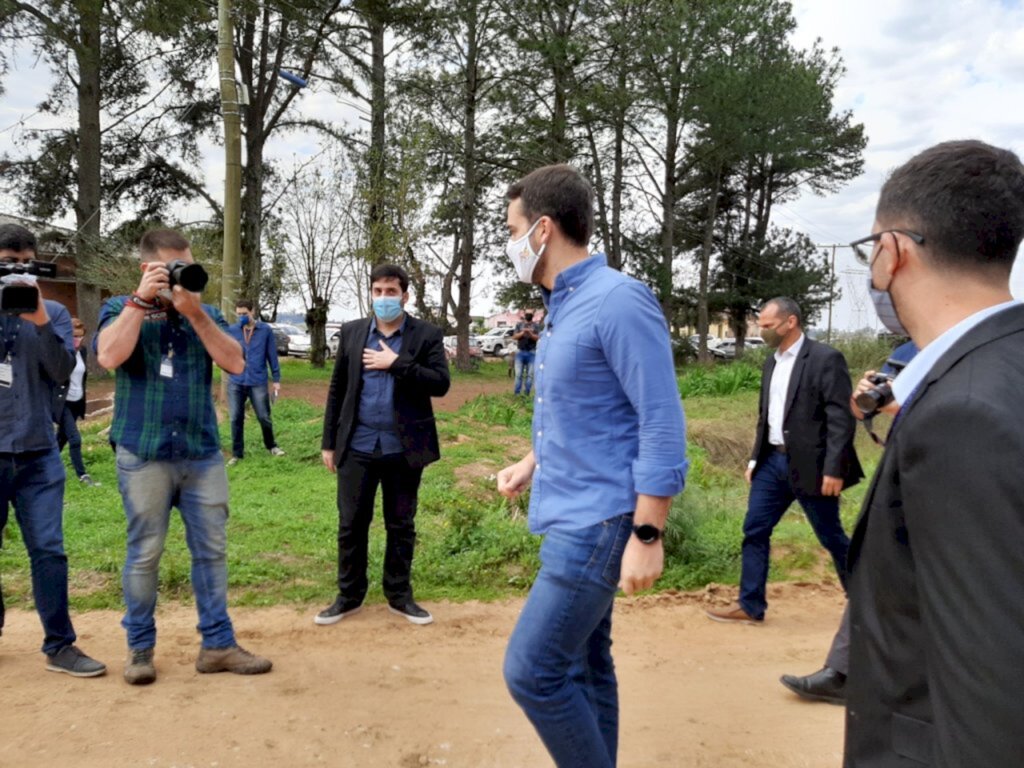 Márcia Sousa - Eduardo Leite chegou no local às 10h50min