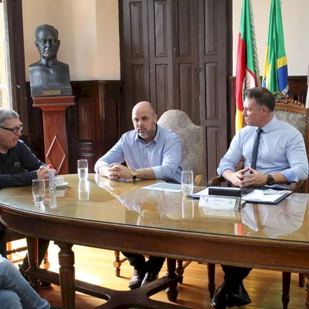 Tamile Padilha/Especial FS - Ato foi oficializado no gabinete do prefeito