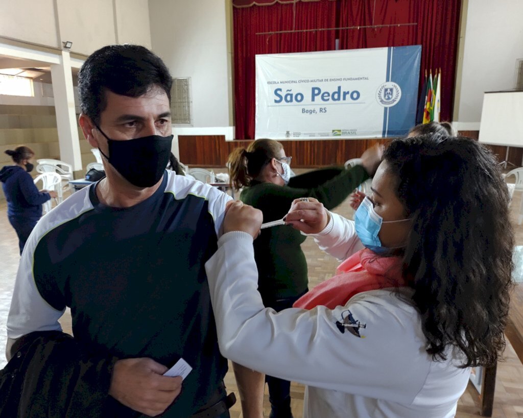 Niela Bittencourt - Imagem da vacinação no sábado